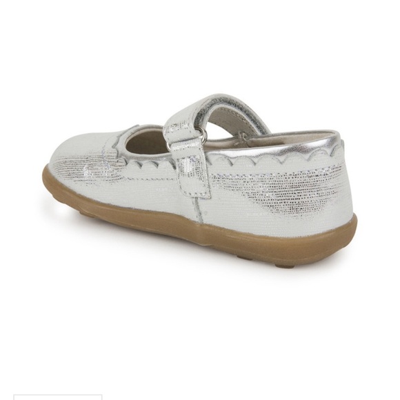 See Kai Run | Jane II in Silver, Size 2.5 - Picture 9 of 14